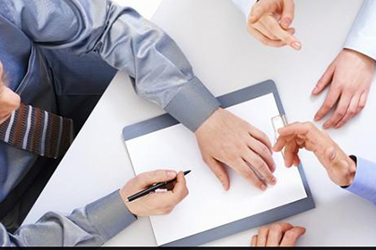 靖江收债公司:丈夫入狱信用卡欠款妻子需承担吗？